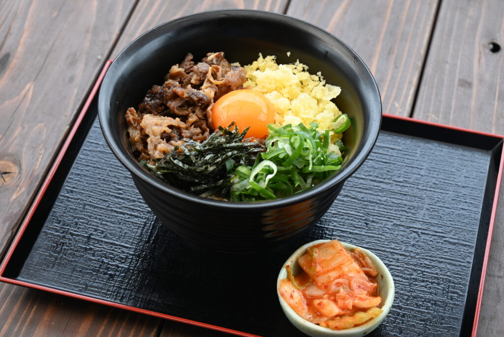 くろぼやへそ丼